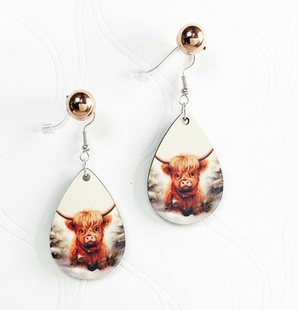 Highland Cow Christmas Earrings - Panda Williow Studio